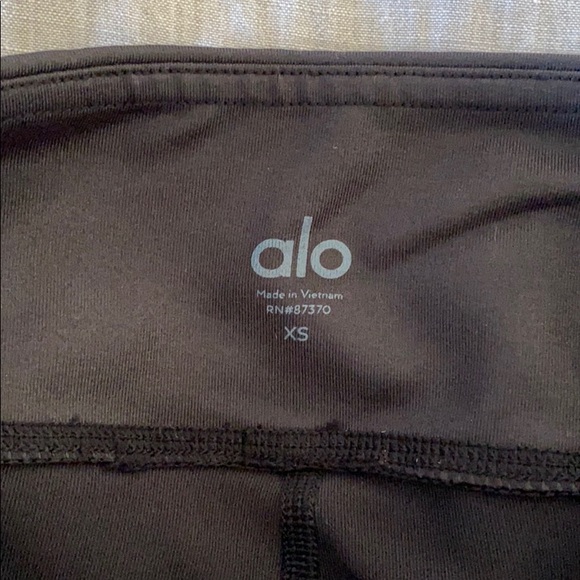 Alo Airbrush Leggings - Black Glossy - Picture 5 of 5